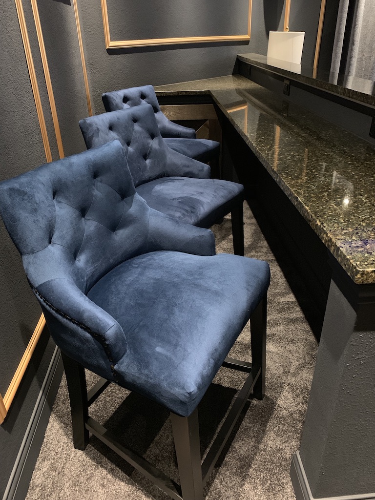 43019240-ADBF-42FF-BEB1-21493501AC18_1_105_c